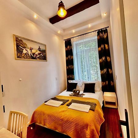 Old Cracow Apartment كراكوفيا المظهر الخارجي الصورة